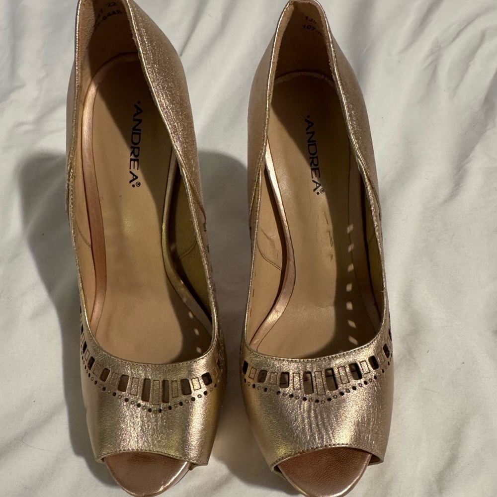 ANDREA Peep-Toe Heels